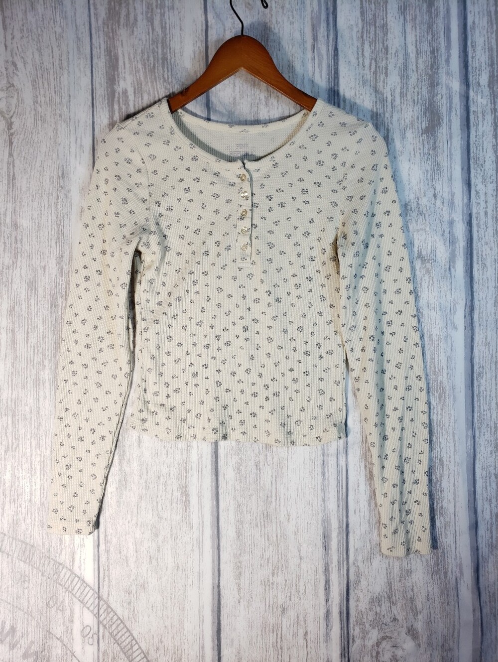 Pink Republic floral ribbed long-sleeve henley top Prairie Shirt Medium